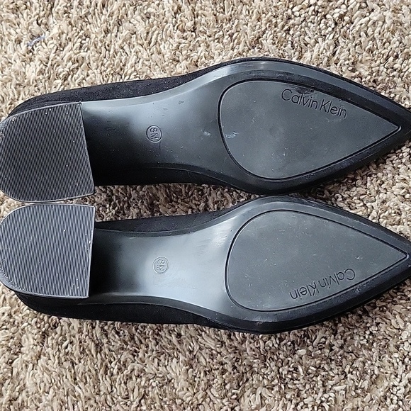 Elegant Black Women's Calvin Klein Suede Pumps - Picture 7 of 13